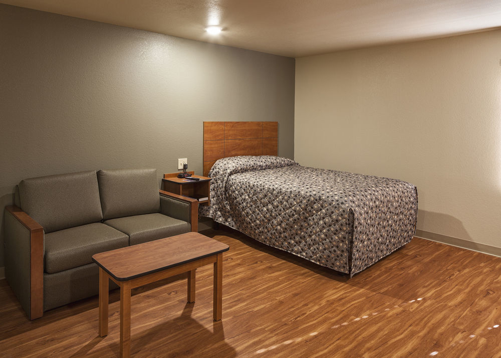 Woodspring Suites Louisville Clarksville Exterior photo