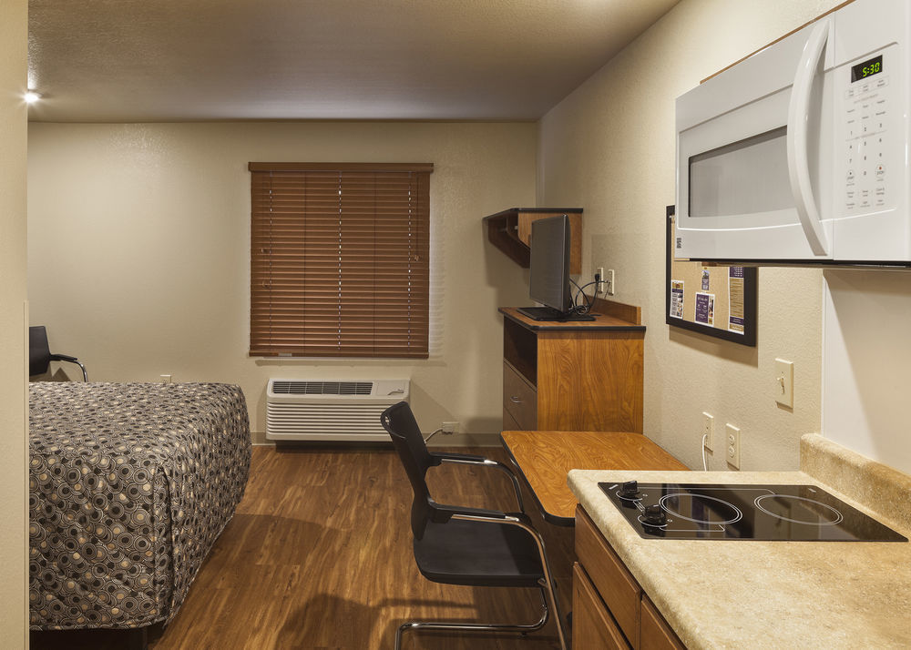 Woodspring Suites Louisville Clarksville Exterior photo